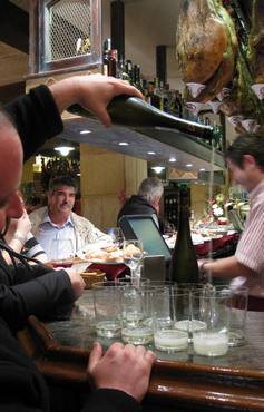 Txacoli_pour