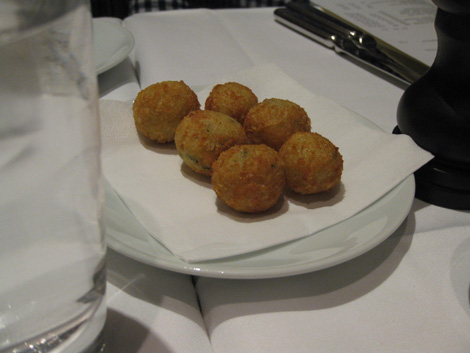 Kitchen w8 puffy goodness Kitchen w8 puffy goodness