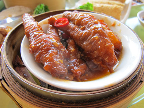 Lotus chicken feet