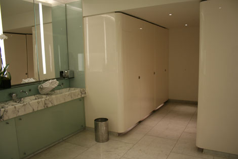 Bar boulud bathroom