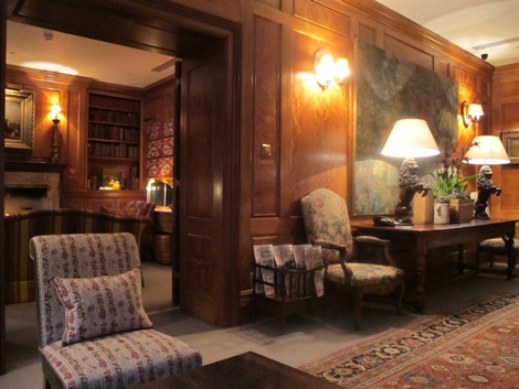 Covent garden hotel library