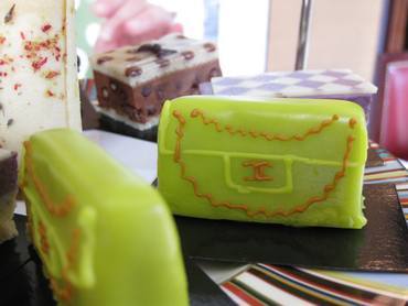 Cakes_at_tea