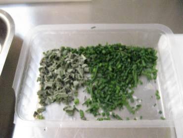 Sage_and_chives